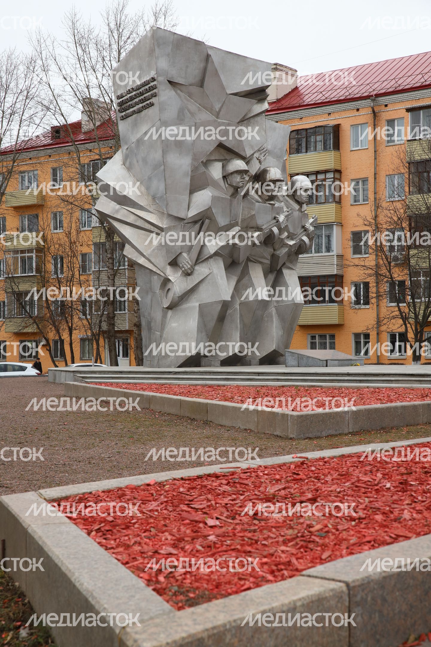 Памятник подольским курсантам Памятник подольским курсантам