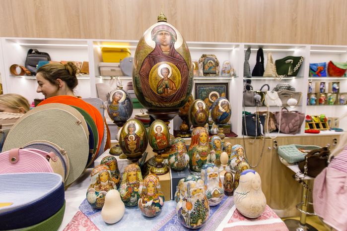 Предметы народных художественных промыслов на выставке «Ладья. Зимняя сказка 2024»