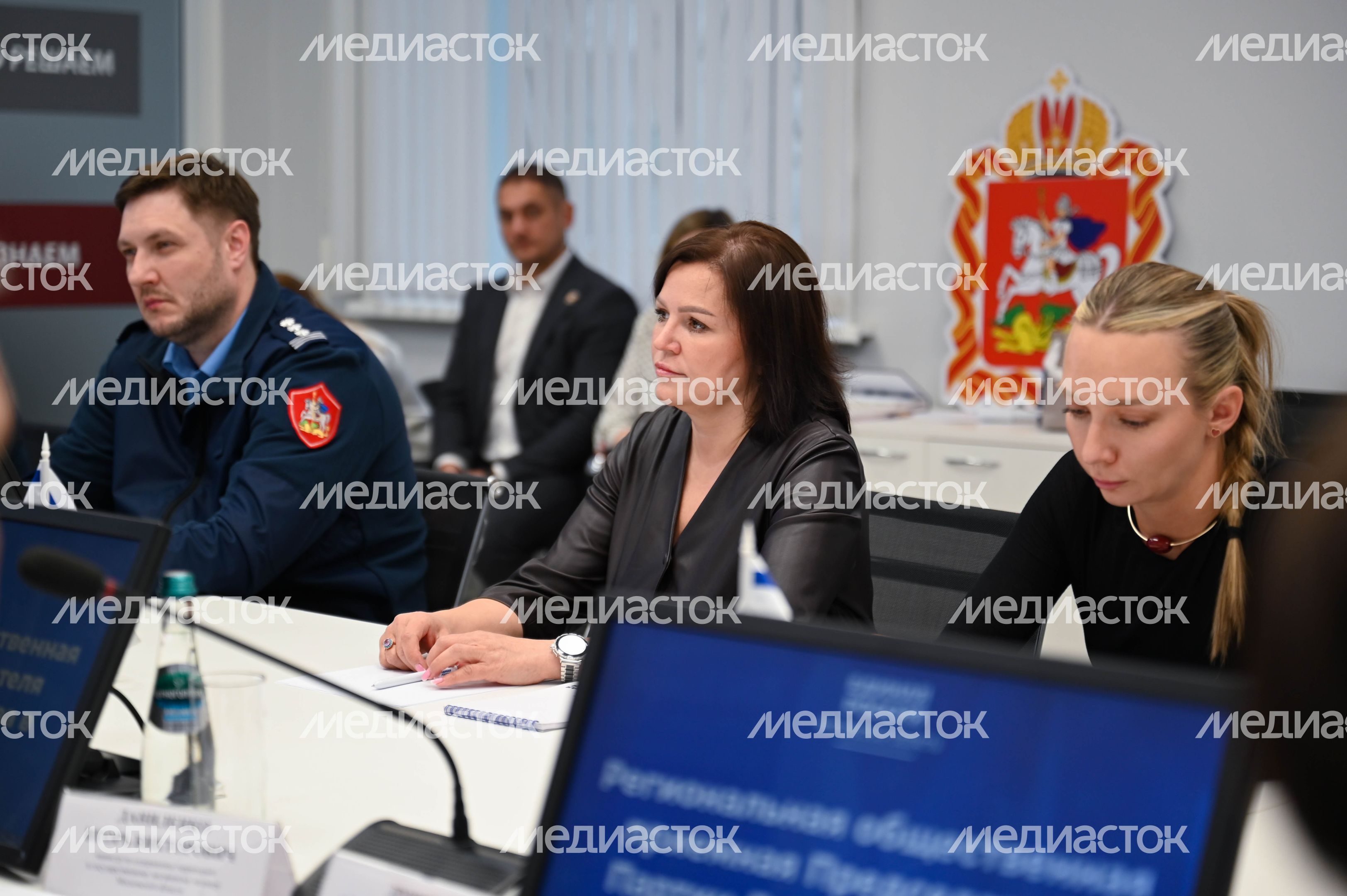 Игорь Даниленко провёл личный приём граждан в Ленинском округе Игорь Даниленко провёл личный приём граждан в Ленинском округе
