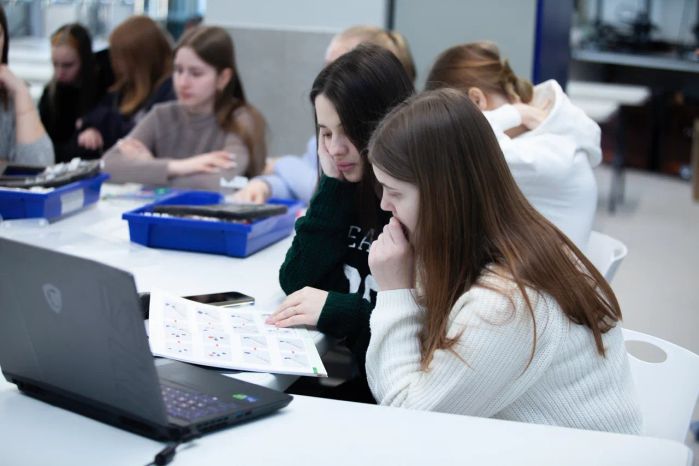 Студенты Подмосковных университетов и колледжа освоили работу на современном оборудовании