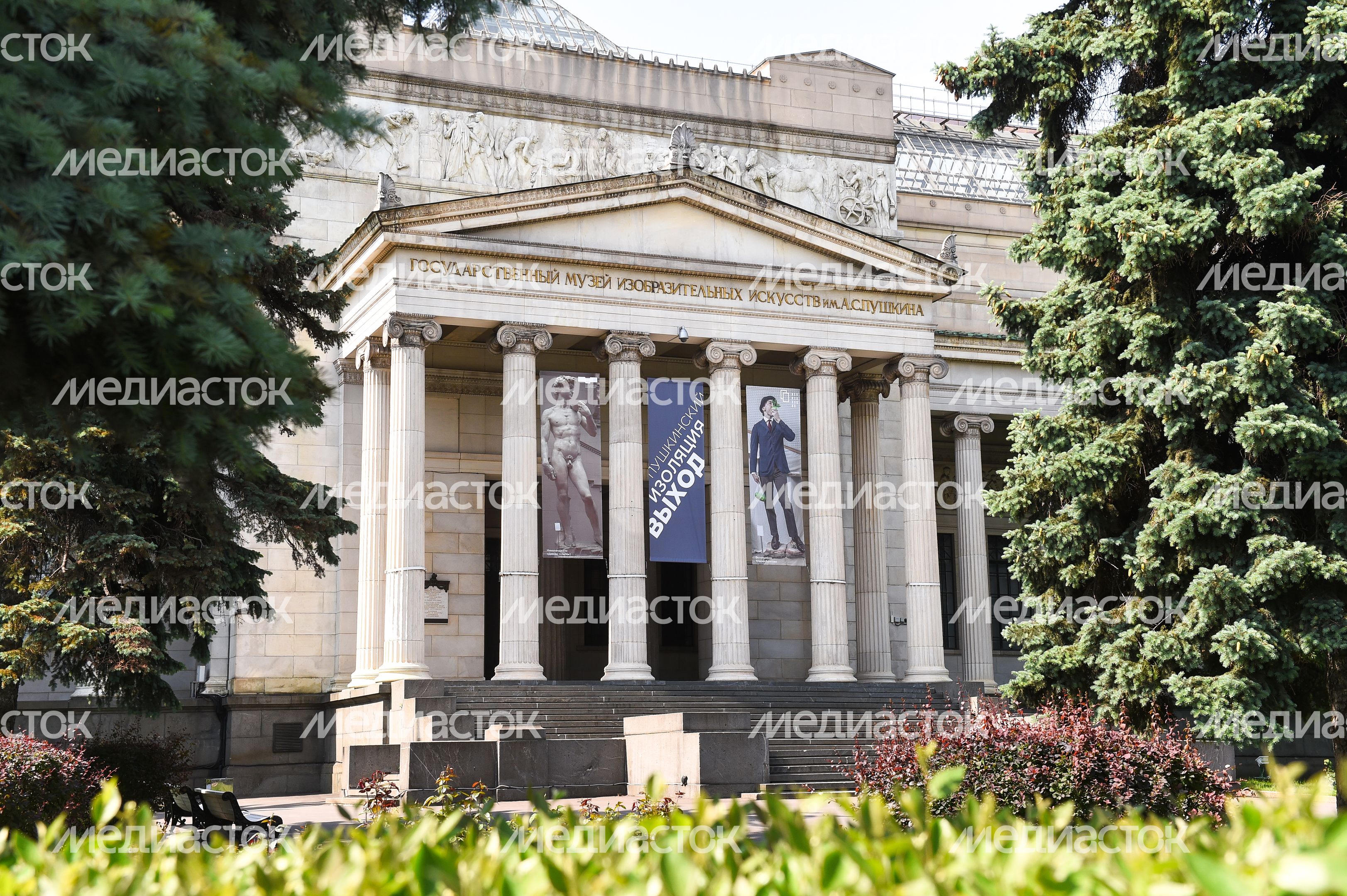 Новый этап снятия ограничений из-за коронавируса в Москве