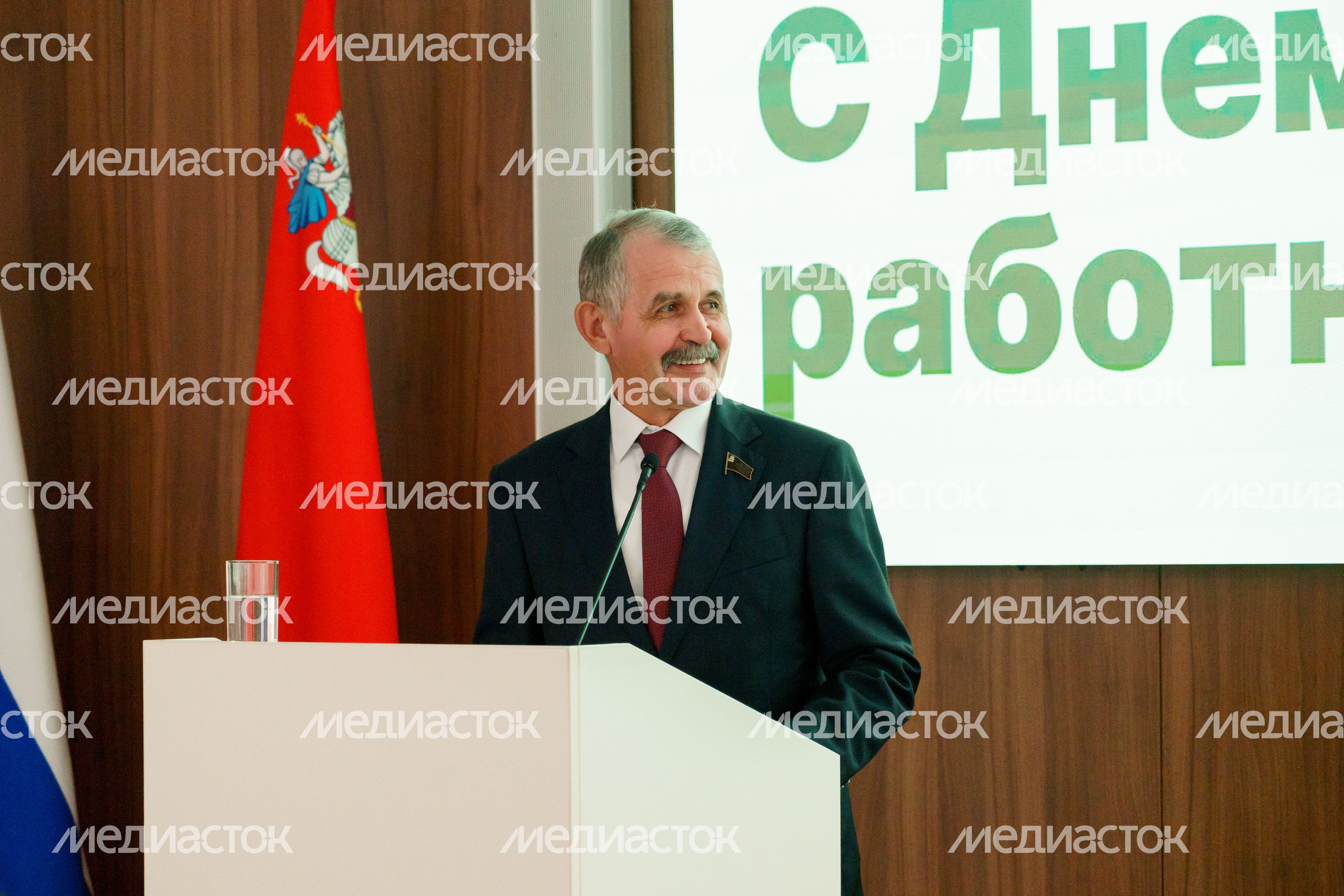Владимир Шапкин - координатор проекта «Чистый лес» в Московской области от фракции «Единая Россия» Владимир Шапкин - координатор проекта «Чистый лес» в Московской области от фракции «Единая Россия»
