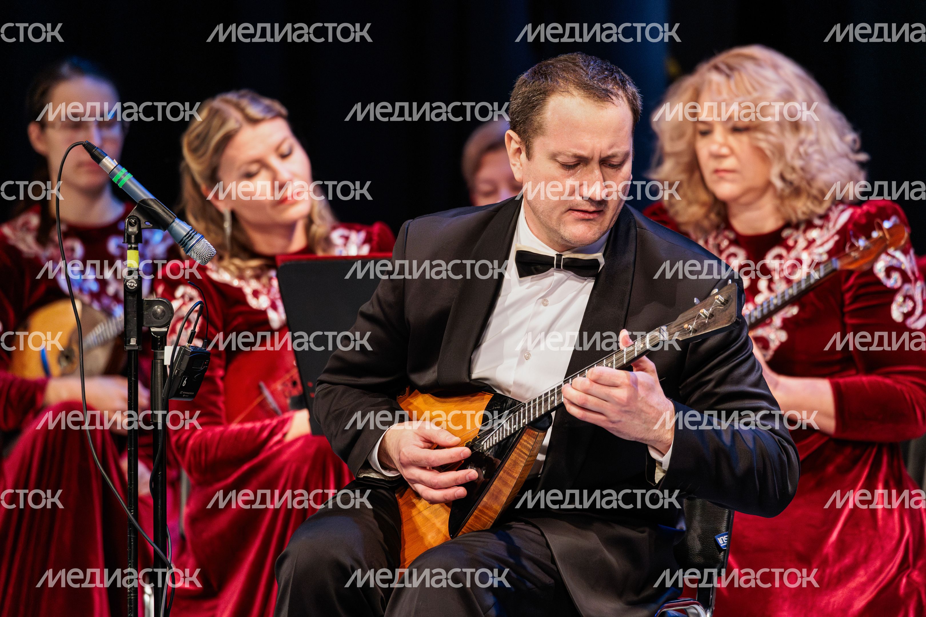 Фестиваль народного творчества «Истоки» в ДК «Подмосковье» Красногорска Фестиваль народного творчества «Истоки» в ДК «Подмосковье» Красногорска
