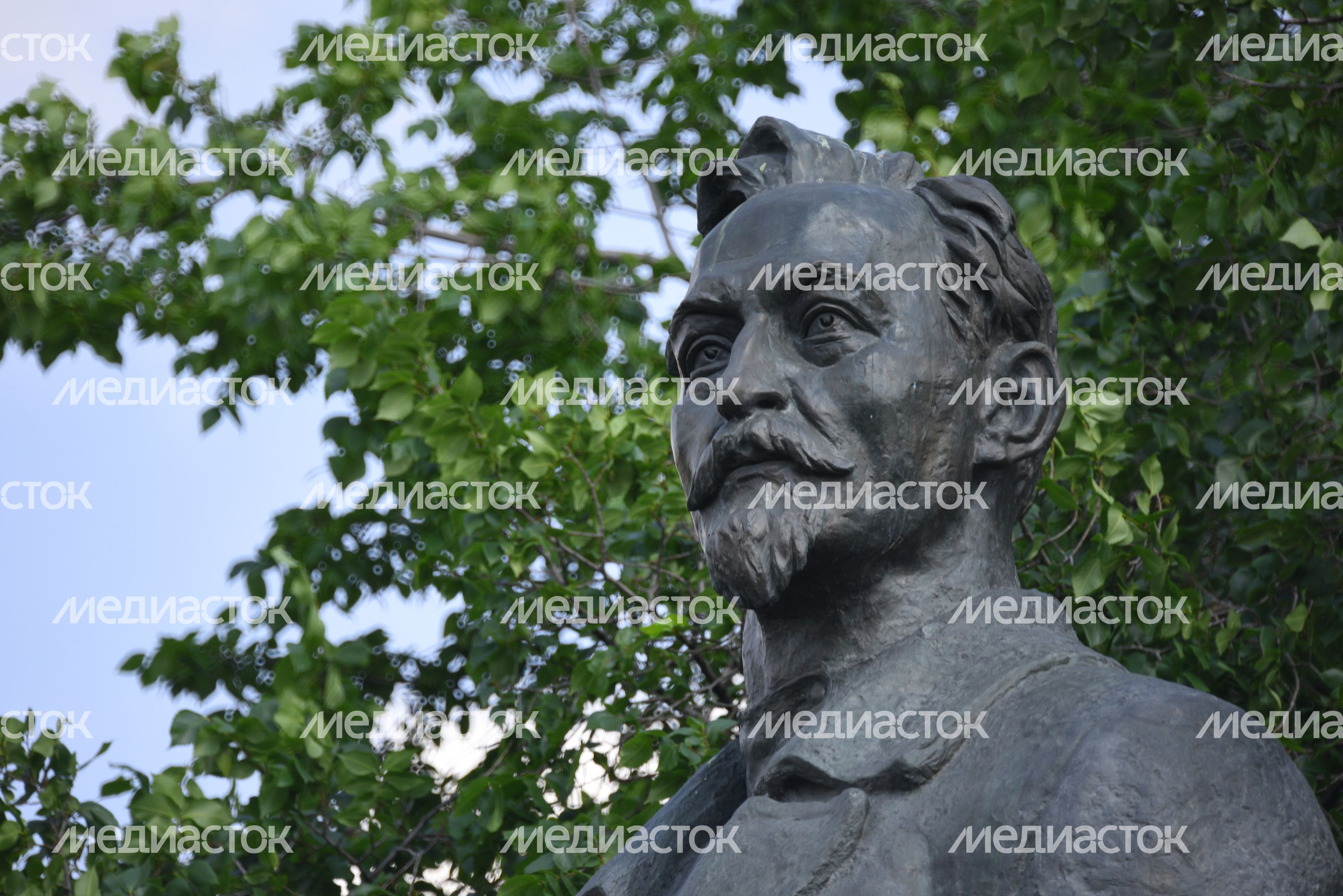 Памятник Феликсу Дзержинскому в парке Музеон в Москве Памятник Феликсу Дзержинскому в парке Музеон в Москве
