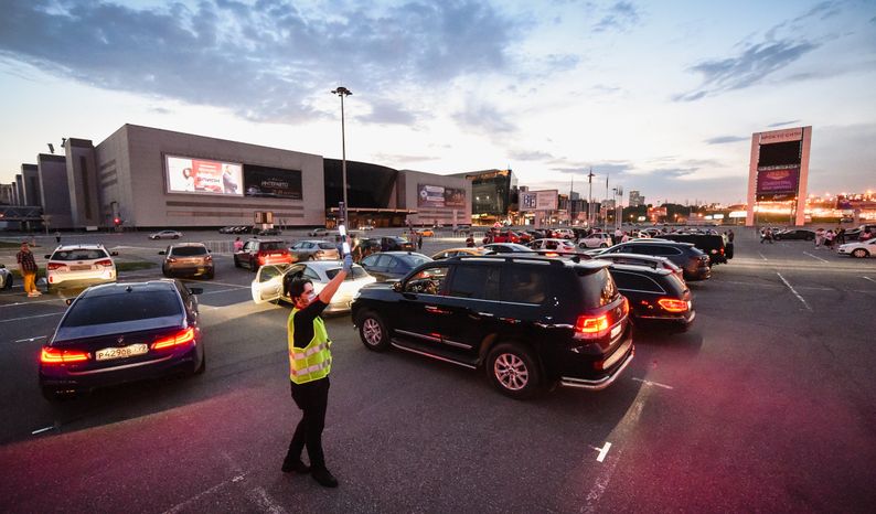 Открытие первого автокинотеатра под открытым небом в Московском регионе