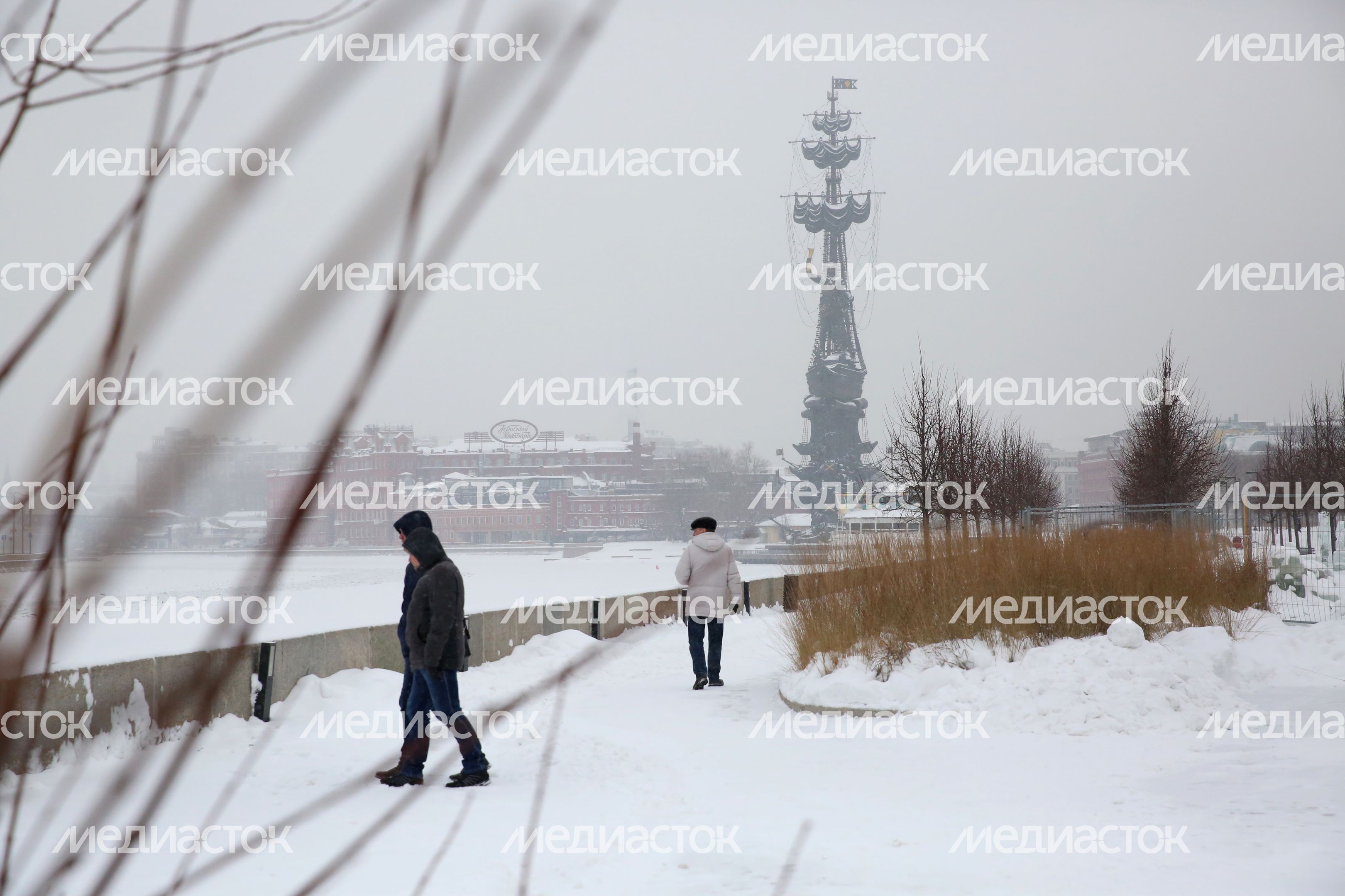 Крымская набережная в Москве Крымская набережная в Москве