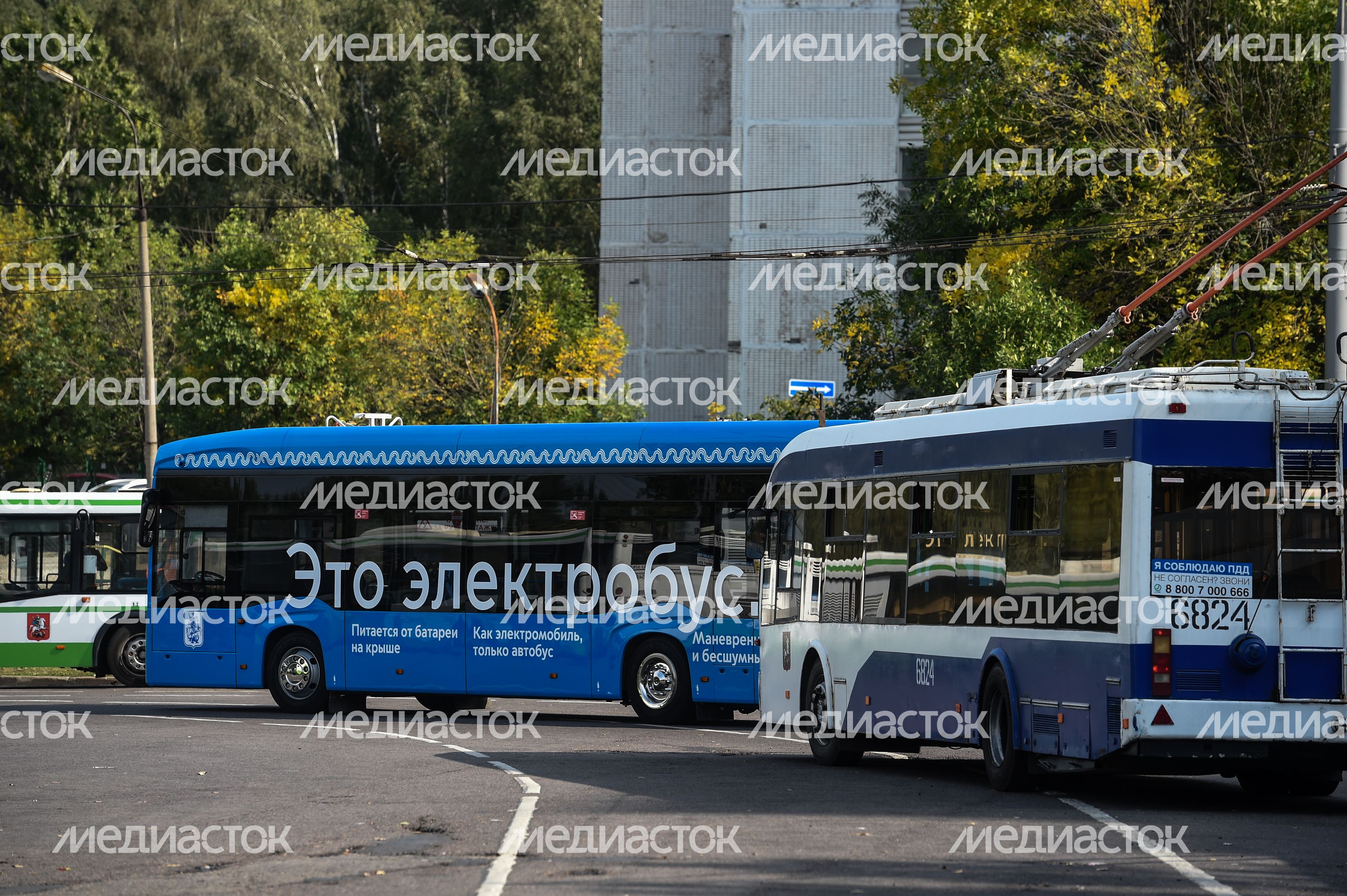 Первый электробус вышел на маршрут в Москве