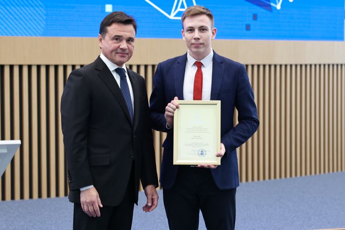 Андрей Воробьев поздравил подмосковных учителей с профессиональным праздником
