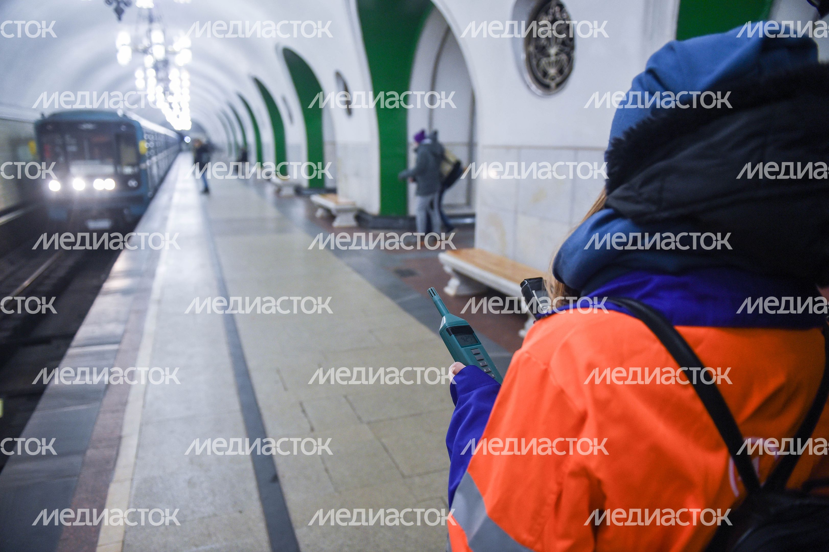 Проверка воздуха в Московском метрополитене Проверка воздуха в Московском метрополитене