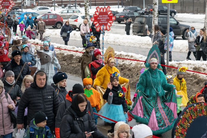 Новогодний уличный карнавал в Клину