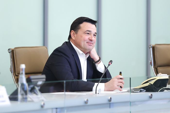 Совещание губернатора с руководящим составом правительства региона и главами округов