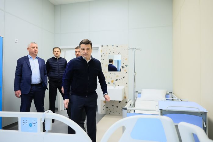Посещение Губернатором Подмосковья стройплощадки Детской областной больницы в Красногорске