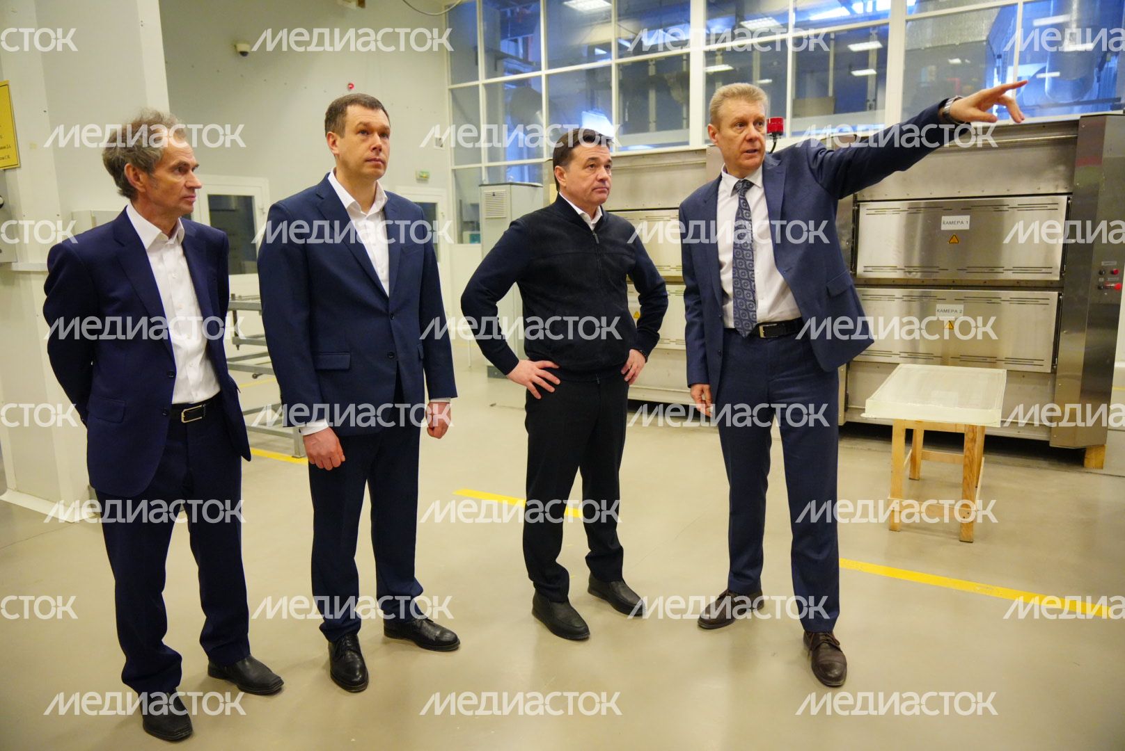 Посещение губернатором завода оптического стекла в Лыткарино