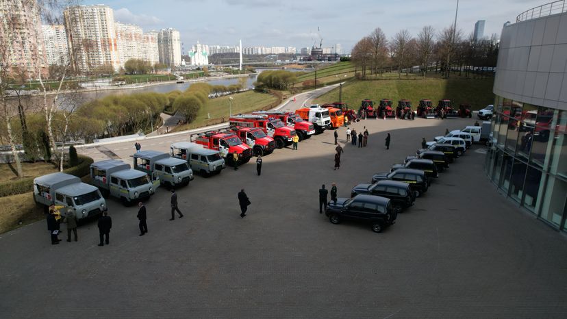 Передача специализированной лесотехники лесничествам Подмосковья