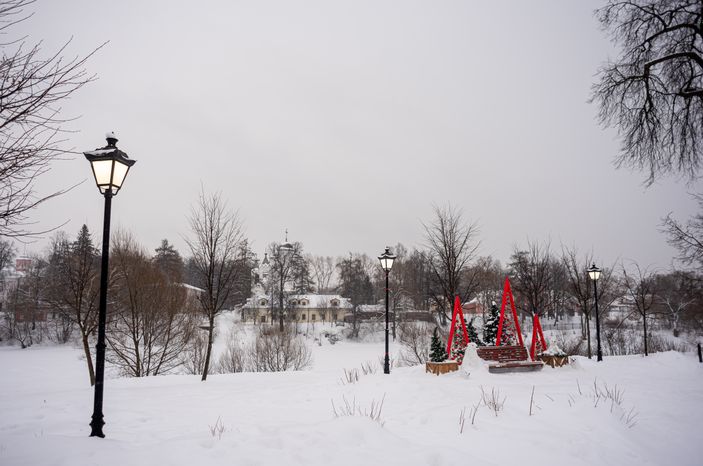 Зимние виды городского парка культуры и отдыха Парка героев 1812 года