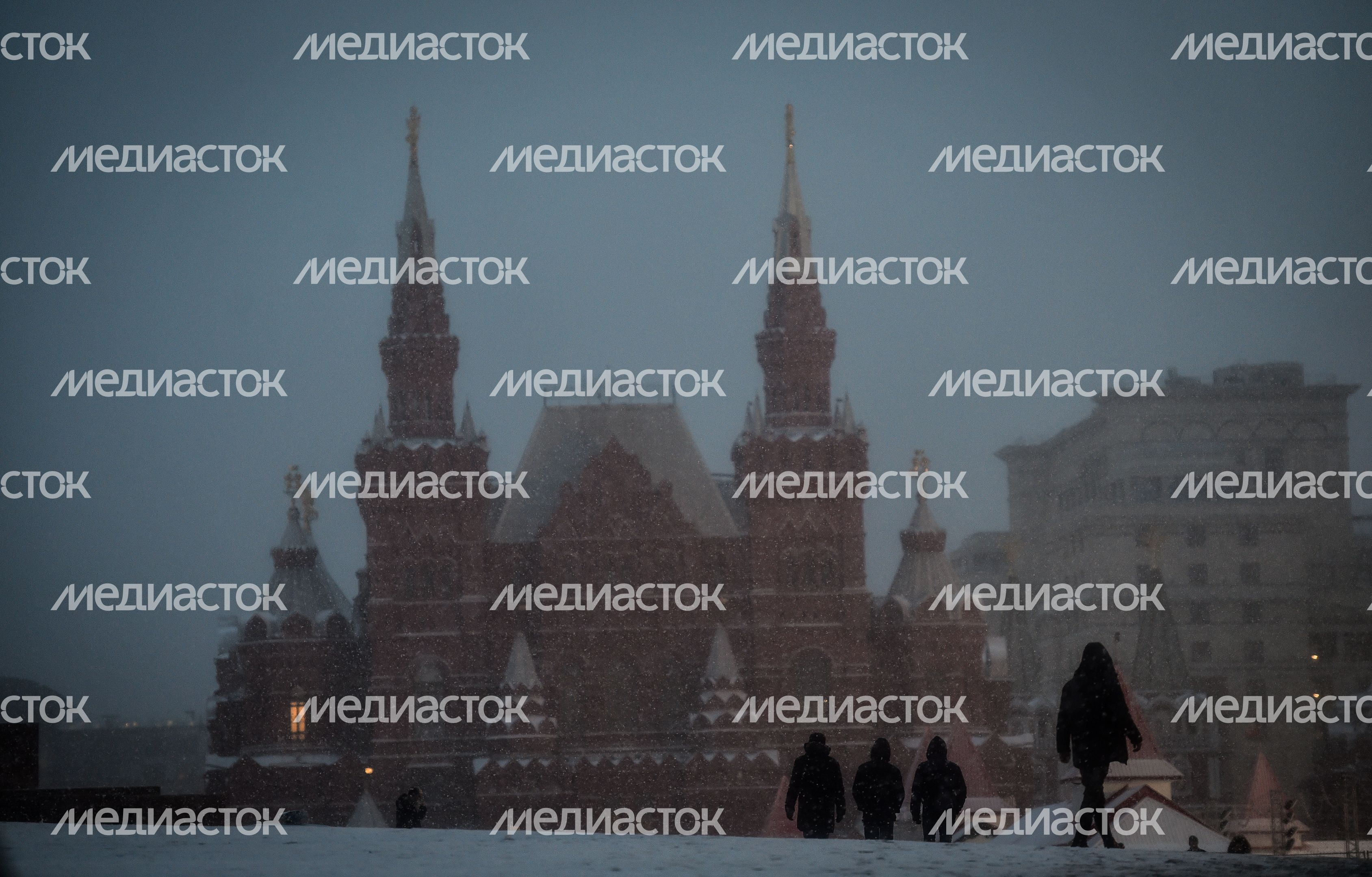 Первый снег в Москве