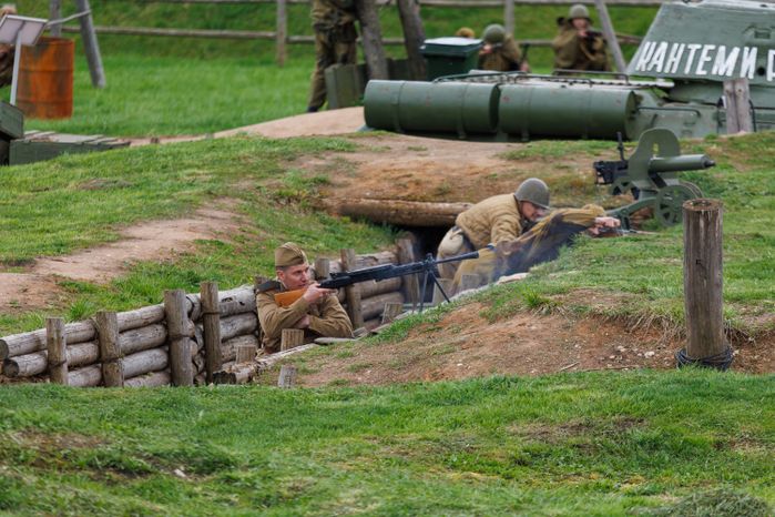 День Победы в Центральном парке «Патриот» Одинцовского округа: военно-историческая реконструкция «В логове зверя»