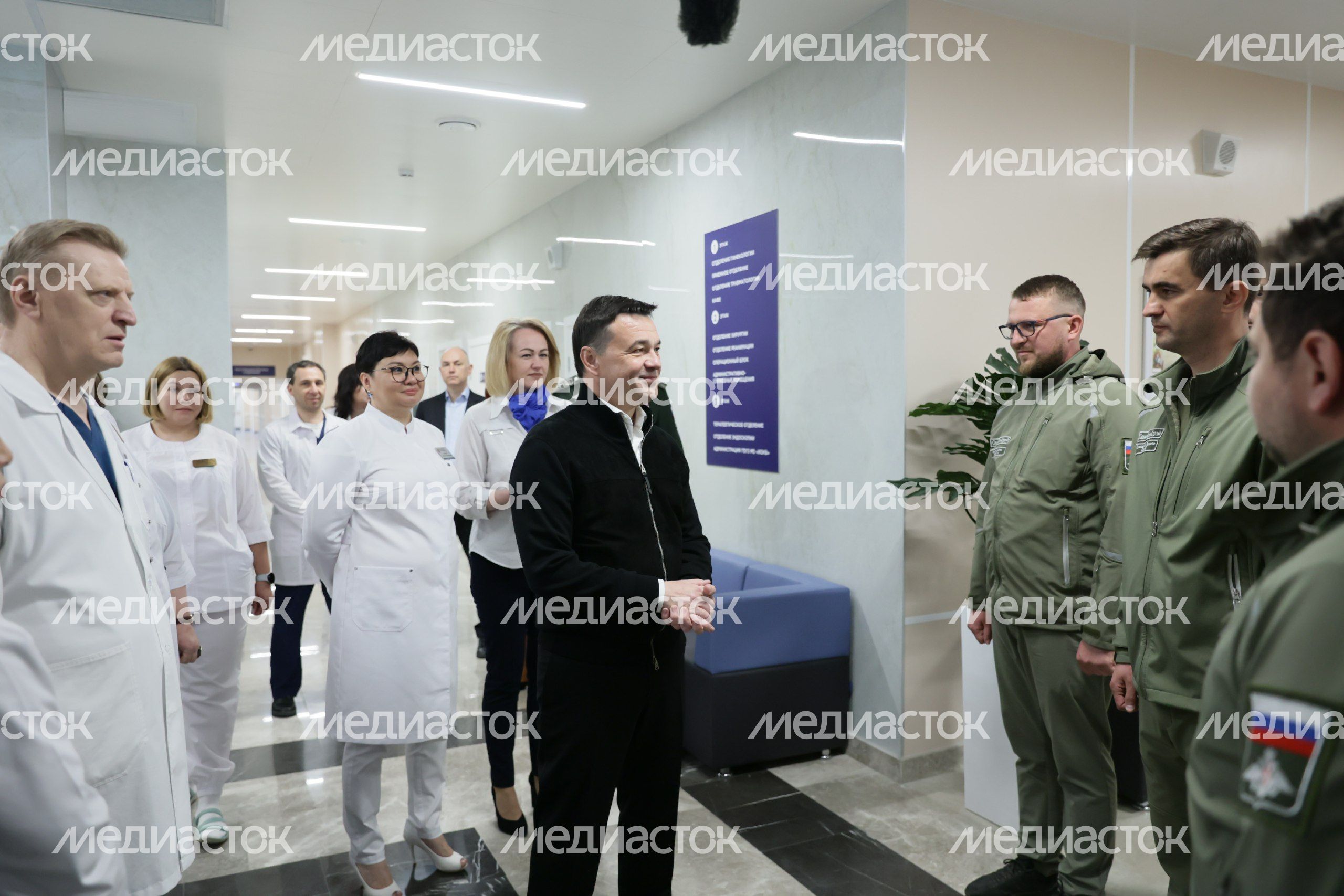 Открытие Губернатором Подмосковья и заместителем министра обороны РФ современного медицинского комплекса