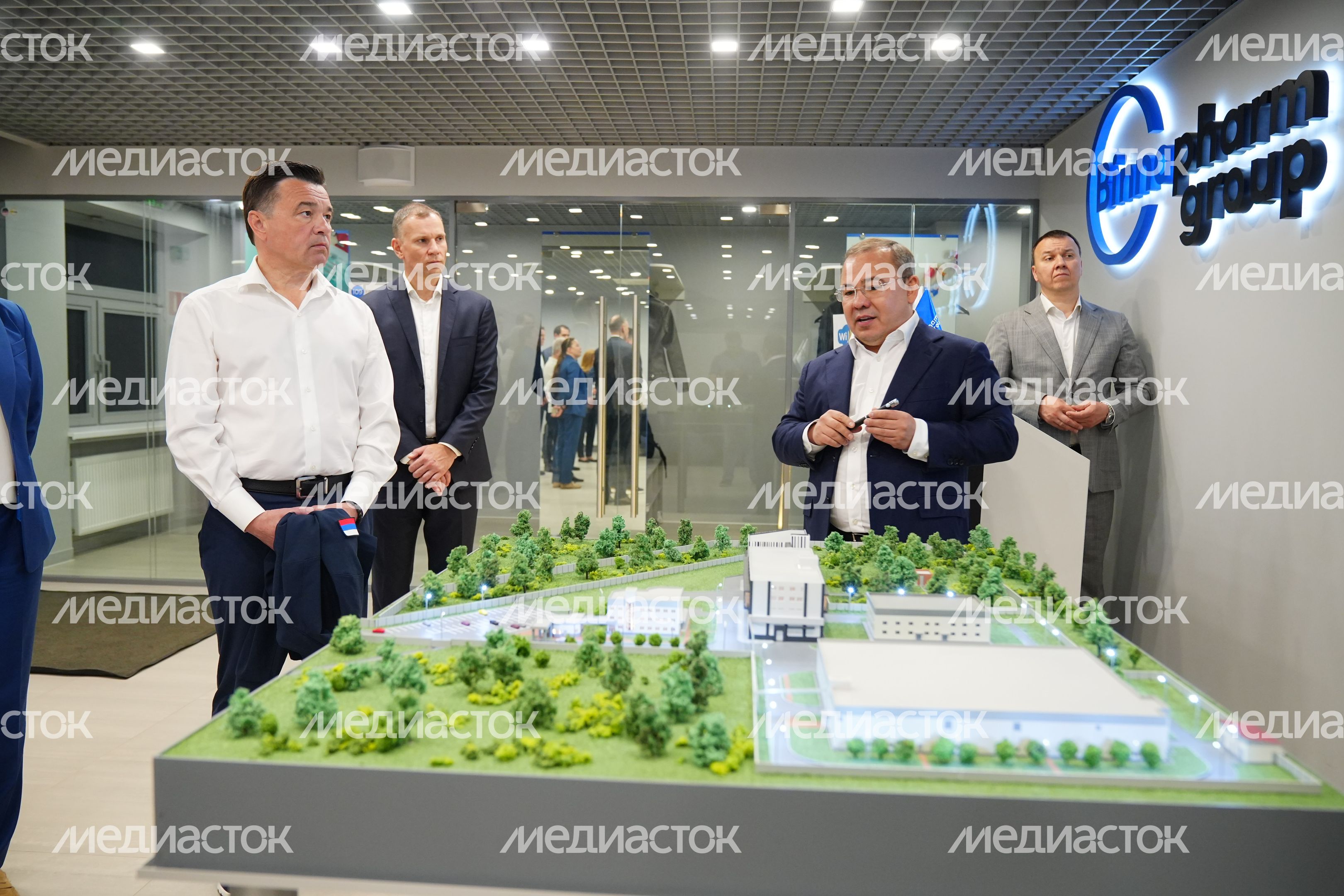 Губернатору представили проект развития R&D-Центра фармкомпании «Биннофарм Групп» в Красногорске