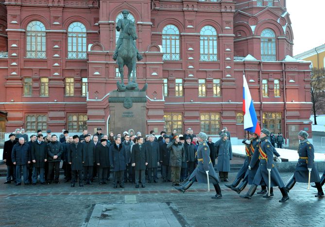 Андрей Воробьев на возложении венков к Вечному Огню