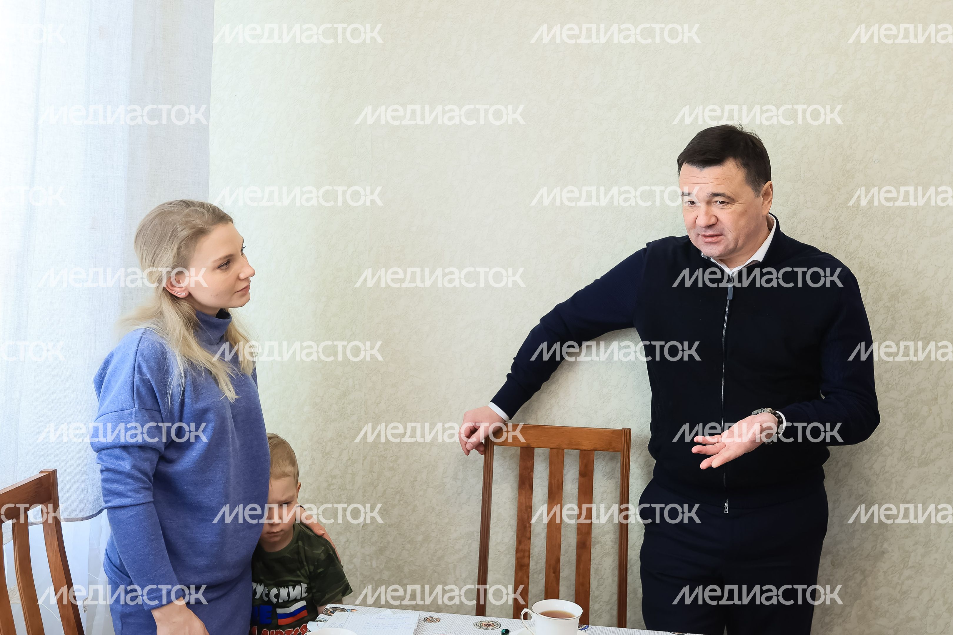 Встреча губернатора с супругами офицеров, участвующих в СВО