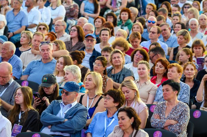 Зрители фестиваля классической музыки «Лето. Музыка. Музей» в Истре