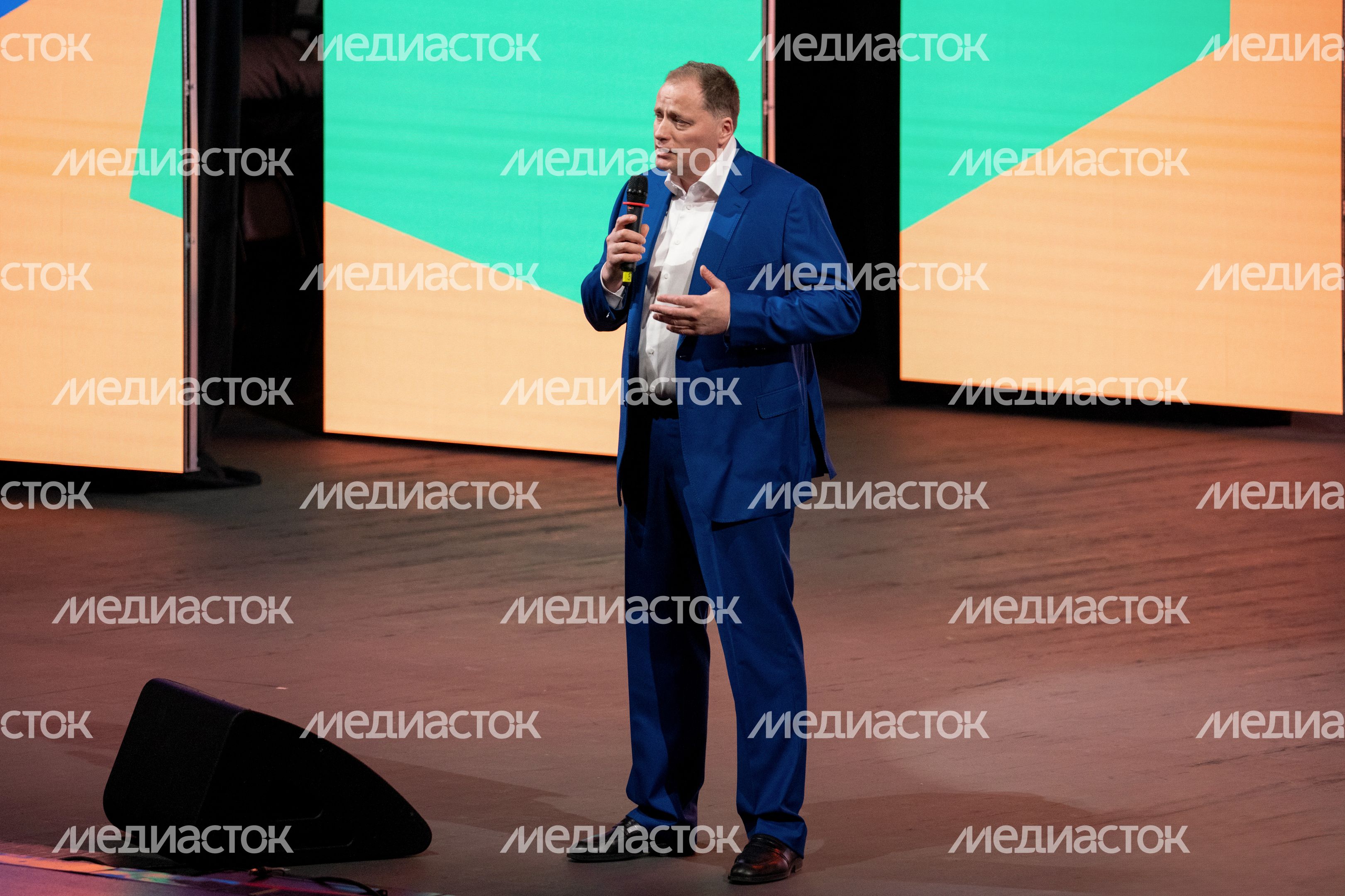 Вице-губернатор Московской области Евгений Хромушин на торжественном мероприятии ко Дню работника ЖКХ в Мытищах Вице-губернатор Московской области Евгений Хромушин на торжественном мероприятии ко Дню работника ЖКХ в Мытищах