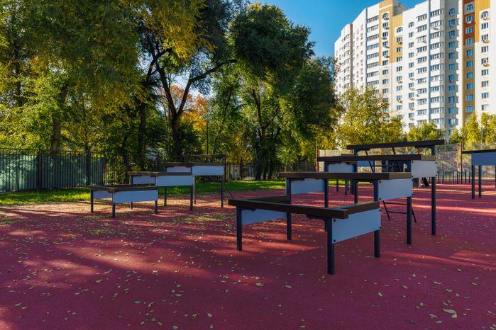 Спортивная площадка возле нового корпуса средней школы №14 в Коломне