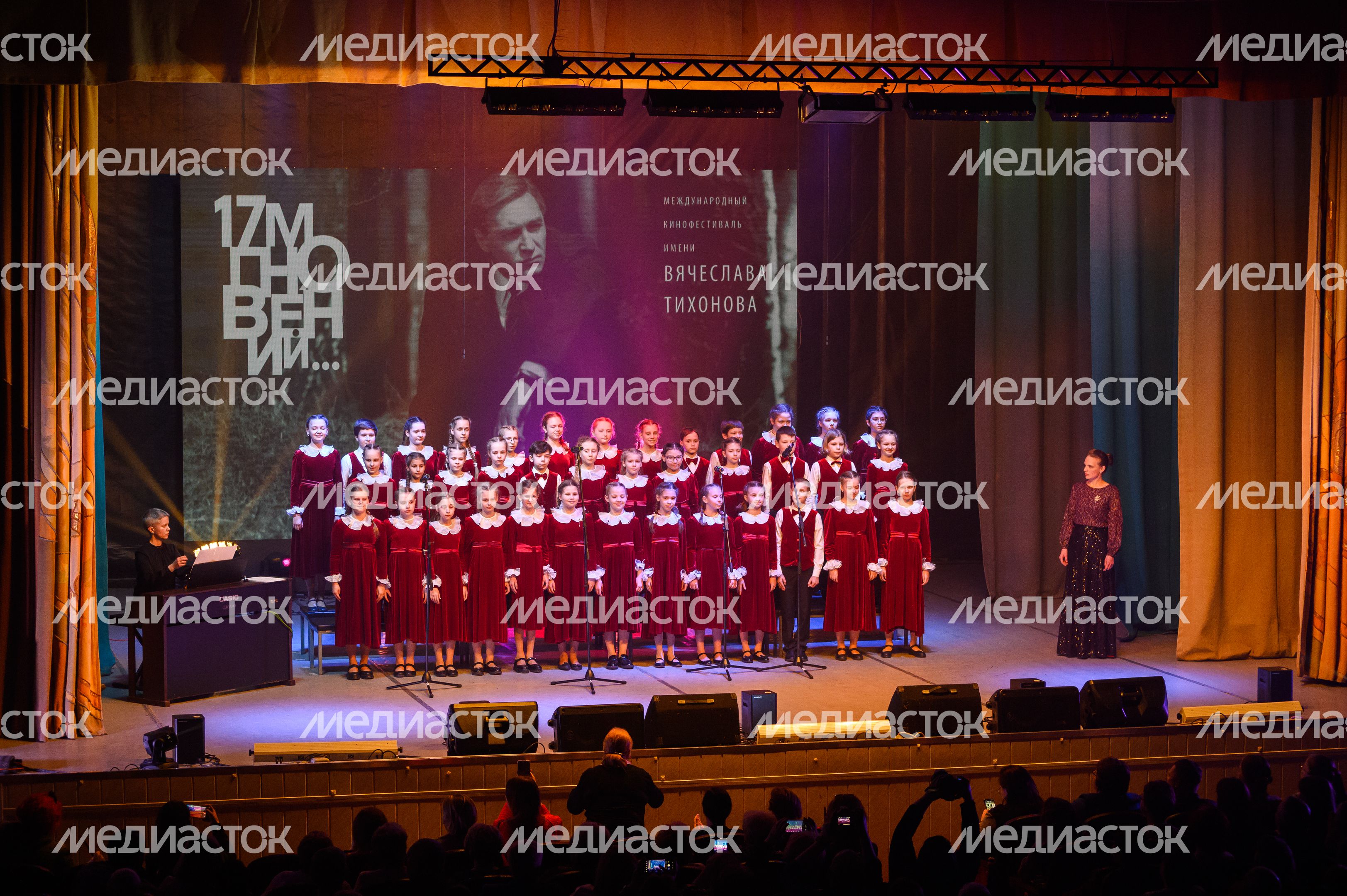 Открытие VIII Международного кинофестиваля «17 мгновений…» имени Вячеслава Тихонова Открытие VIII Международного кинофестиваля «17 мгновений…» имени Вячеслава Тихонова