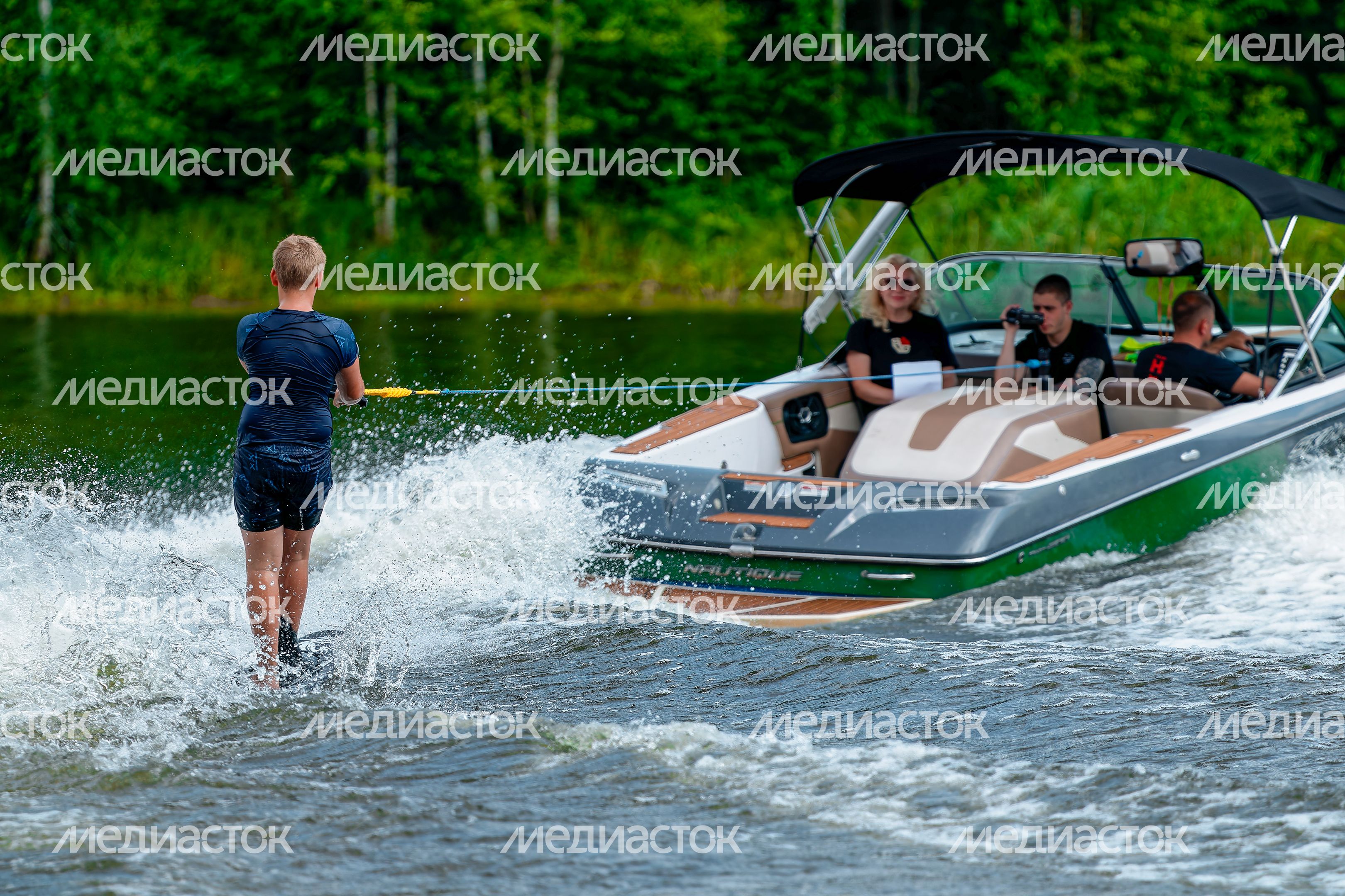 Чемпионат и Первенство Московской области по воднолыжному спорту на Истринском водохранилище в Солнечногорске Чемпионат и Первенство Московской области по воднолыжному спорту на Истринском водохранилище в Солнечногорске