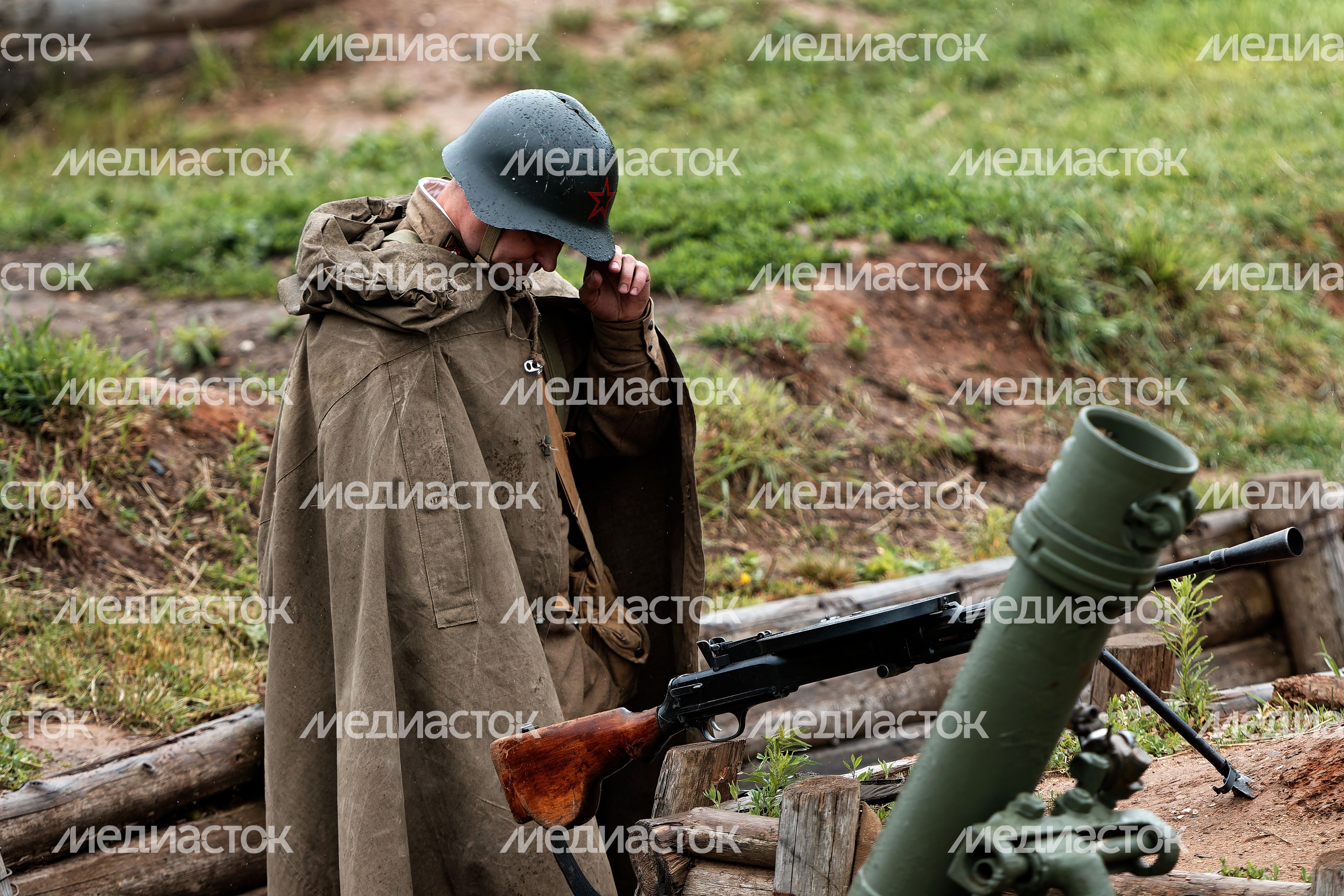 Военно-историческая реконструкция «Первый день войны» у Главного храма ВС РФ в День памяти и скорби