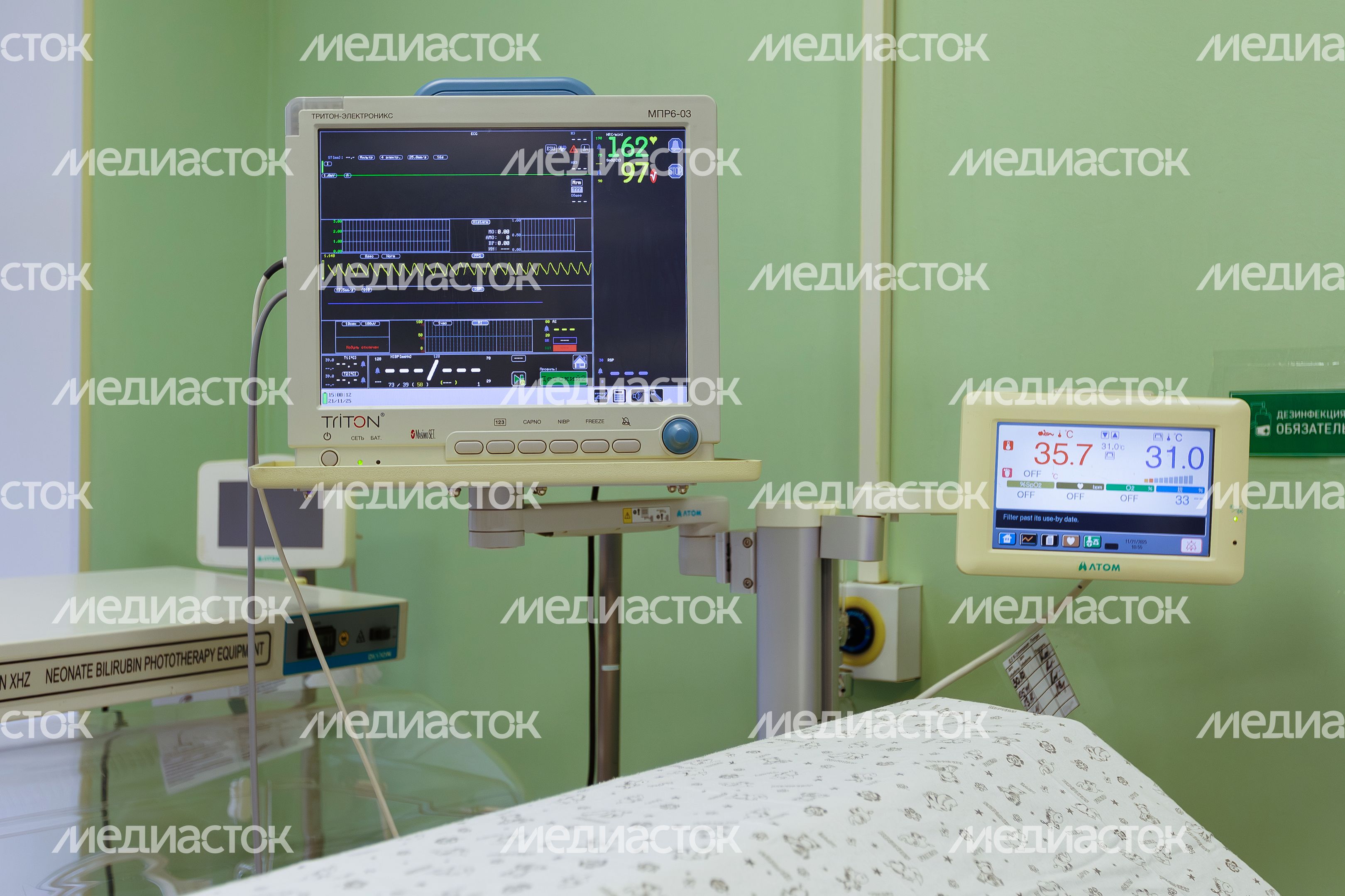 Палата интенсивной терапии новорожденных Московского областного НИИ акушерства и гинекологии имени академика В.И. Краснопольского (МОНИИАГ)