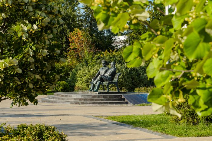 Королев. Сквер Покорителей космоса