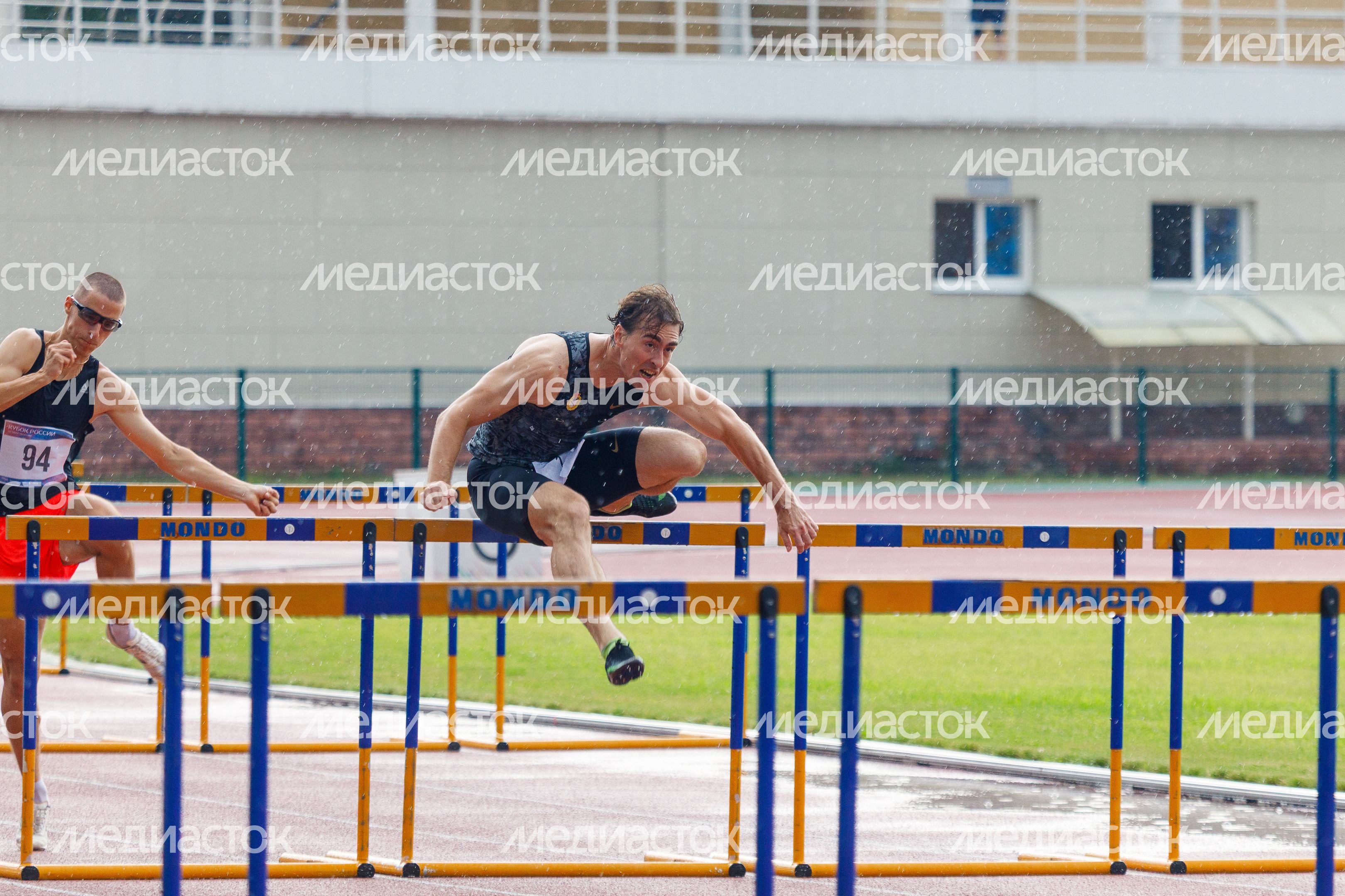 Бег с препятствиями на Чемпионате Московской области по легкой атлетике в Жуковском Бег с препятствиями на Чемпионате Московской области по легкой атлетике в Жуковском