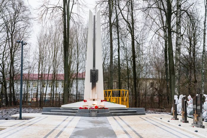 Обновленный мемориал в микрорайоне Майданово в Клину