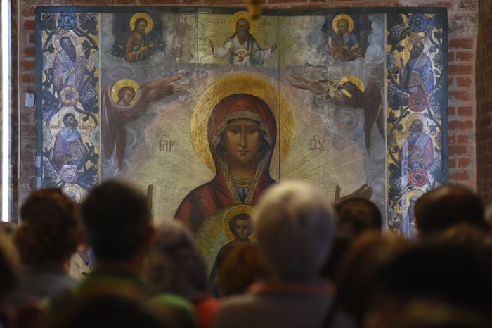 Внутри Собора Василия Блаженного: потолок‑калейдоскоп и галереи с видом на Кремль