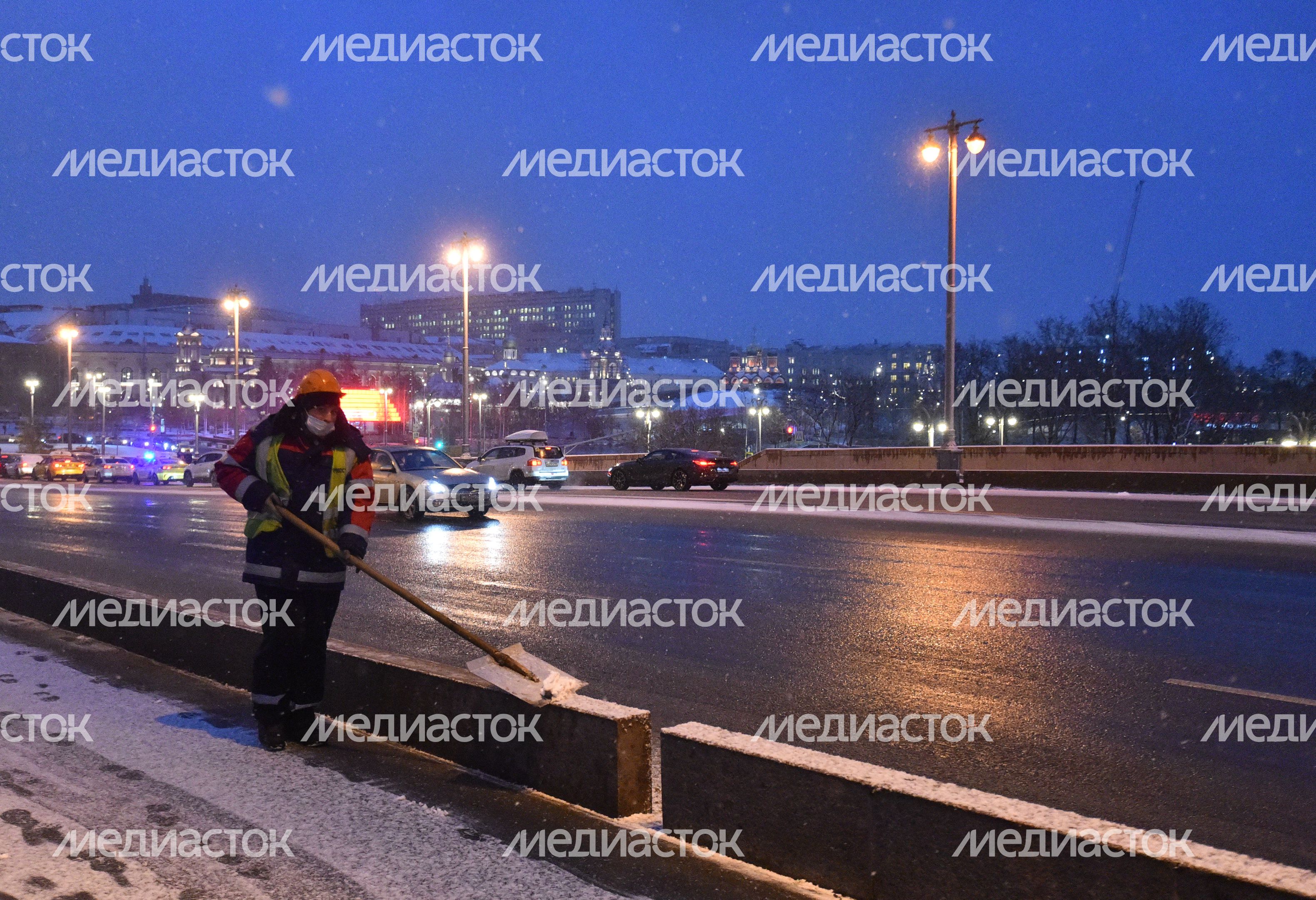 Первый снег в Москве