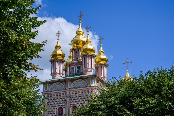 Солнечная Свято-Троицкая Сергиева лавра
