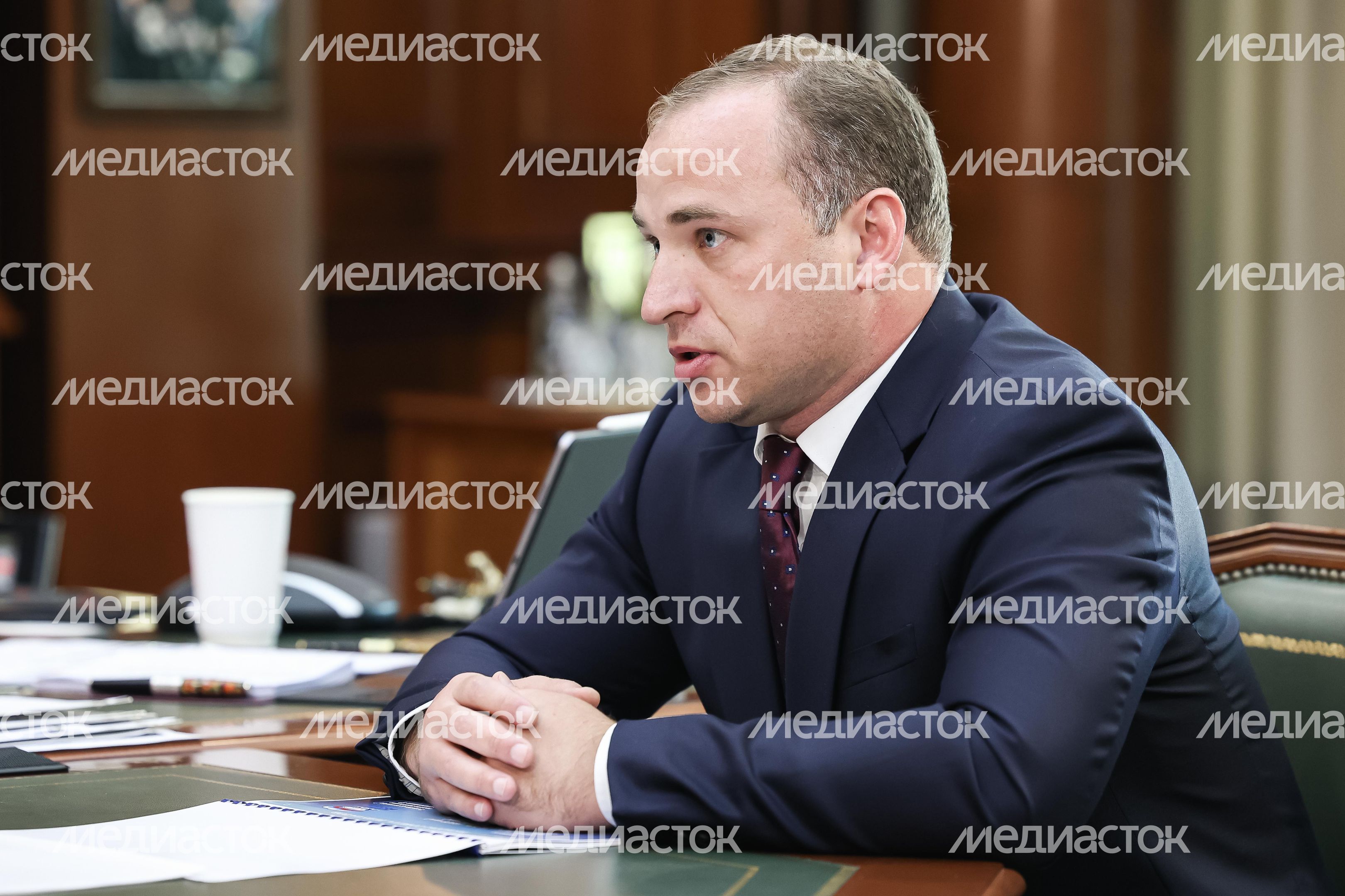 Андрей Воробьев провел рабочую встречу с главой г.о. Бронницы Дмитрием Лысенковым Андрей Воробьев провел рабочую встречу с главой г.о. Бронницы Дмитрием Лысенковым