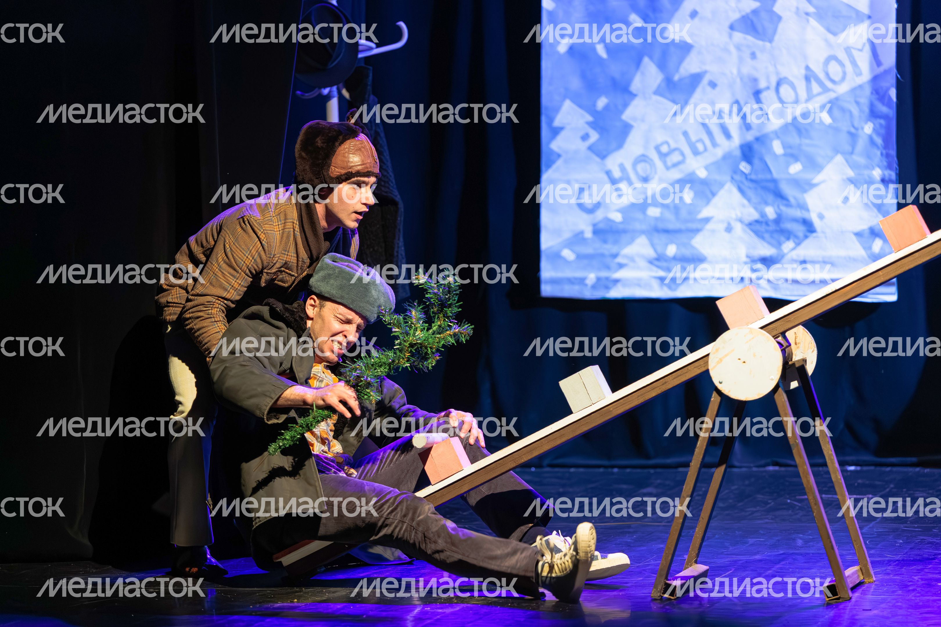Спектакль «Фантазеры» театра «Чеховская студия» на фестивале «Долгопрудненская осень» Спектакль «Фантазеры» театра «Чеховская студия» на фестивале «Долгопрудненская осень»
