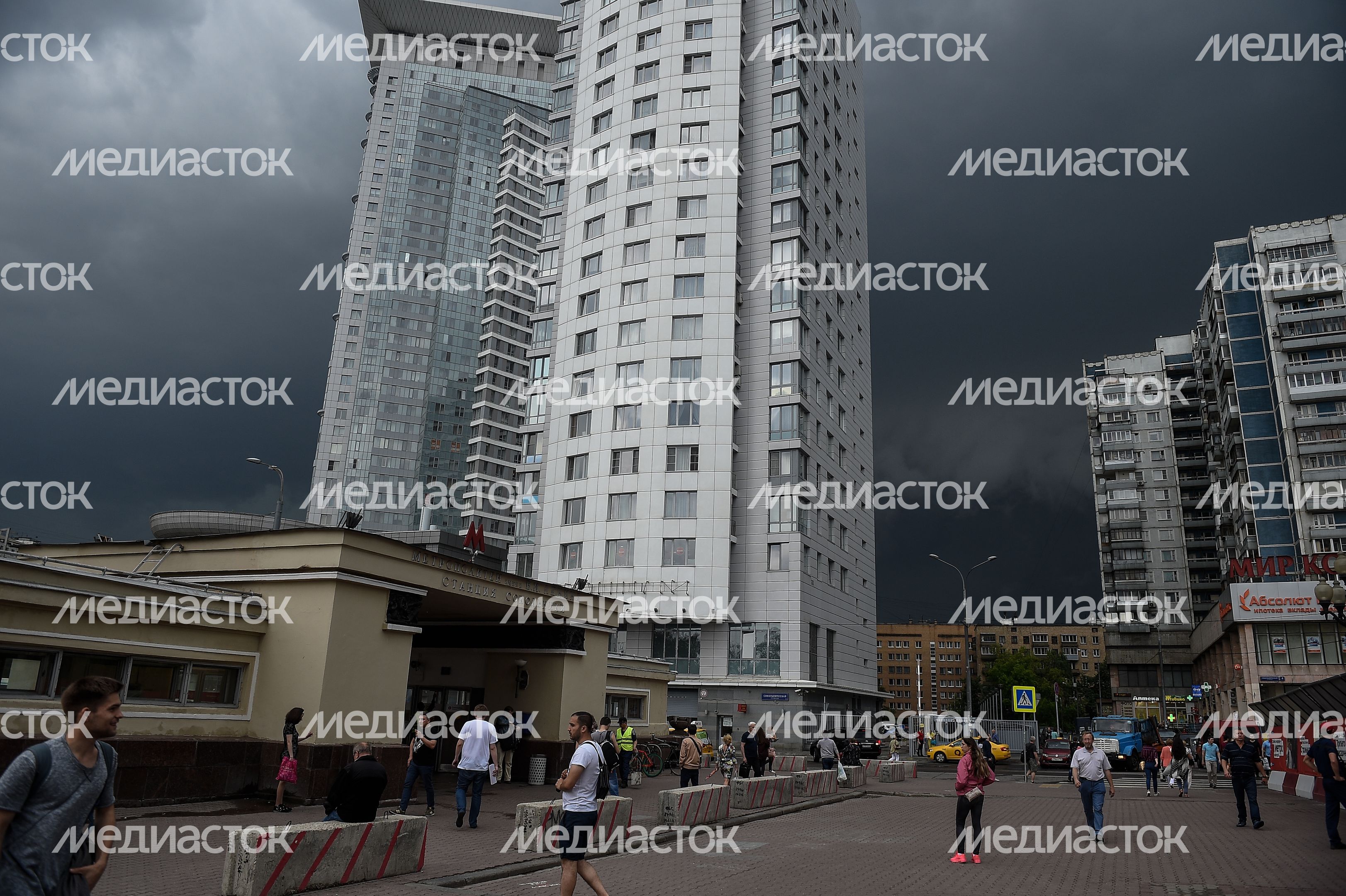 Тропические ливни накрыли Москву