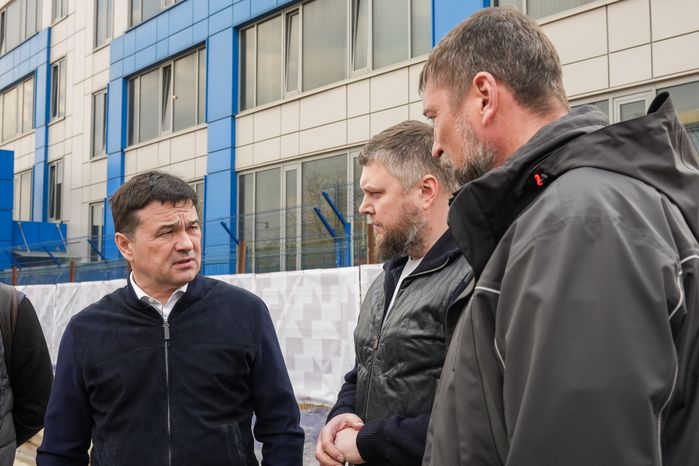 Проверка строительства пешеходного перехода в Люберцах Губернатором Подмосковья