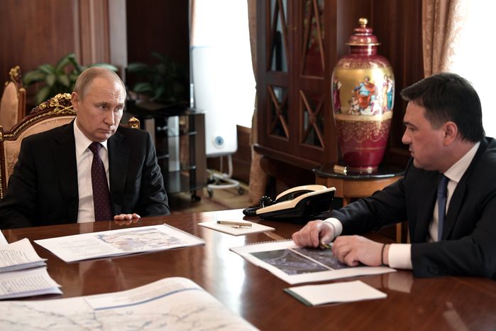 Рабочая встреча Владимира Путина с Министром транспорта РФ и Губернатором Подмосковья