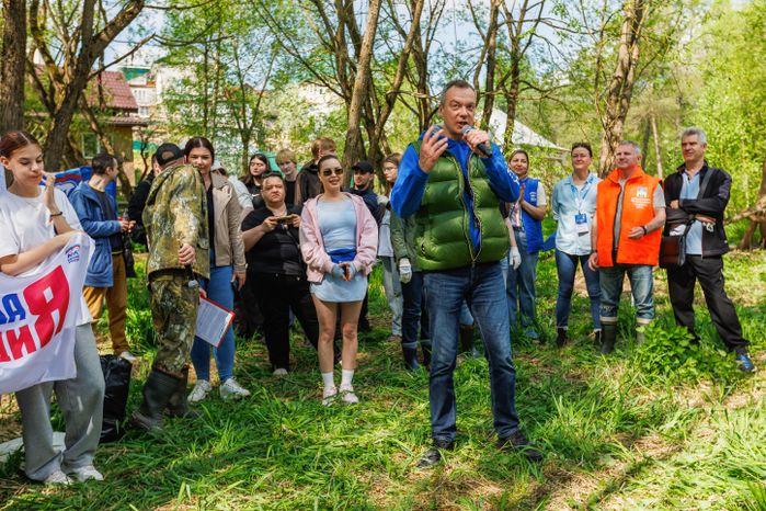 Волонтеры очистили овраг и русло реки Кочуры в Сергиево-Посадском округе от мусора