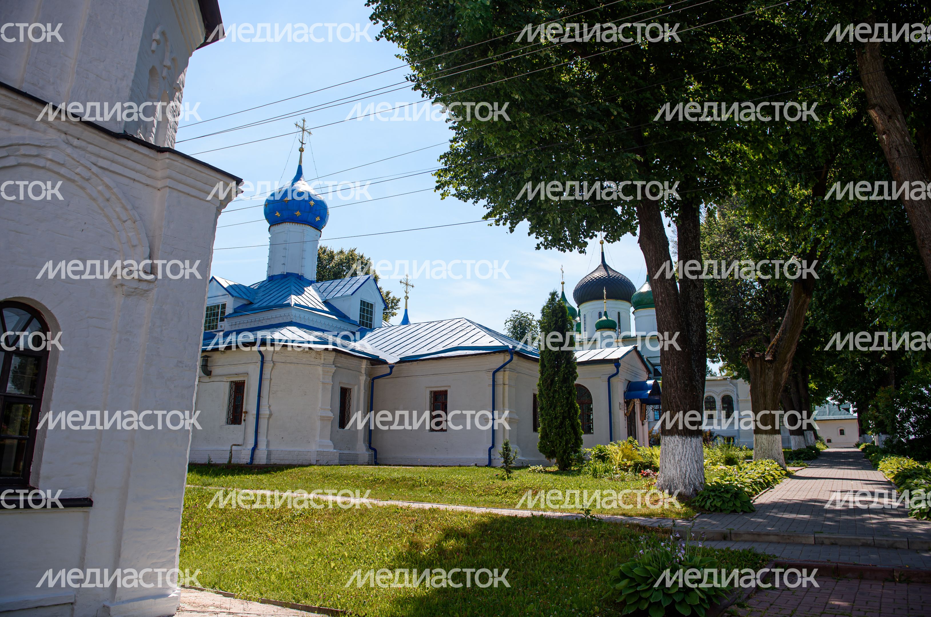 Летние виды Феодоровского женского монастыря