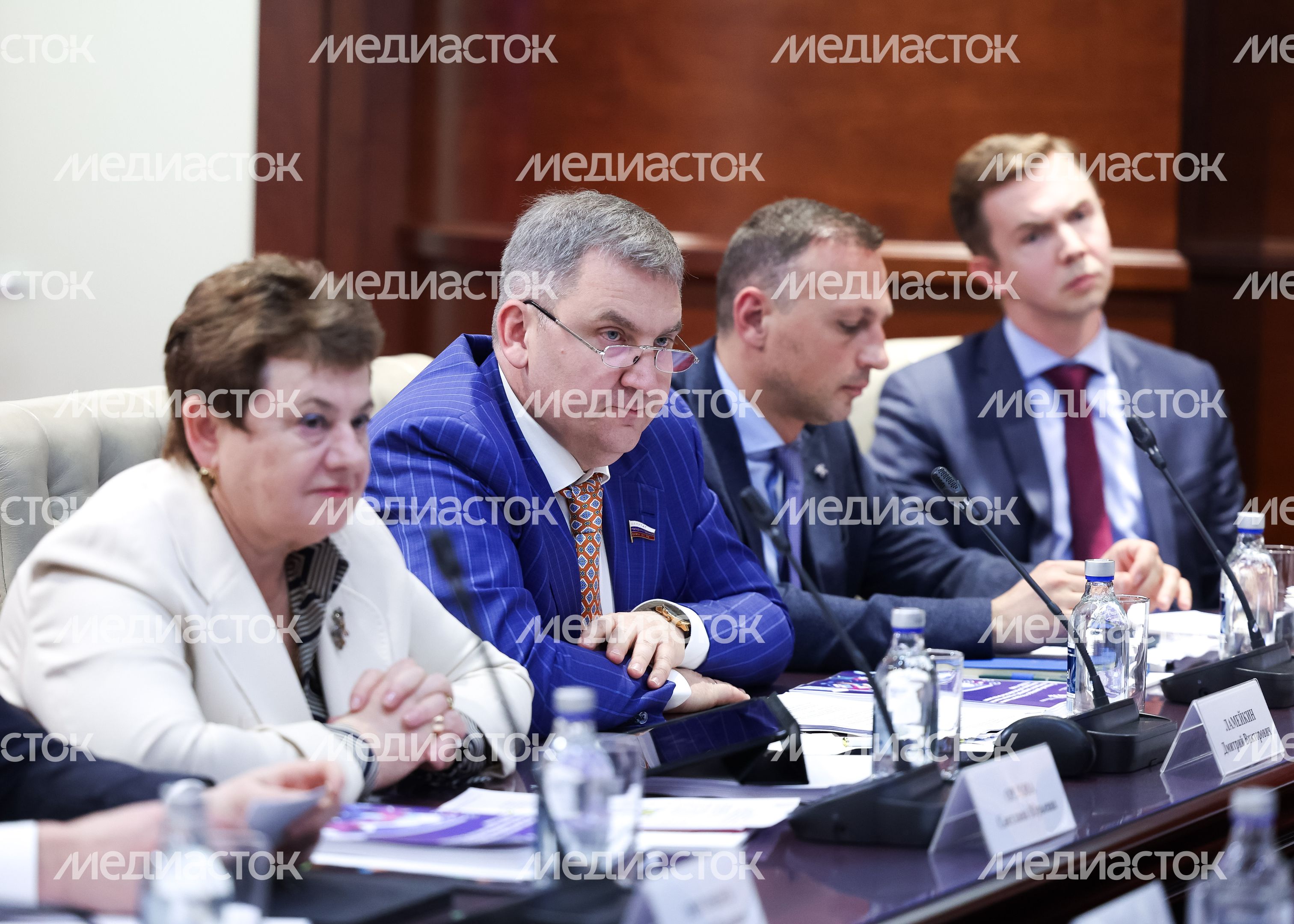 В региональном Доме Правительства прошло заседание Комитета Госдумы РФ по контролю