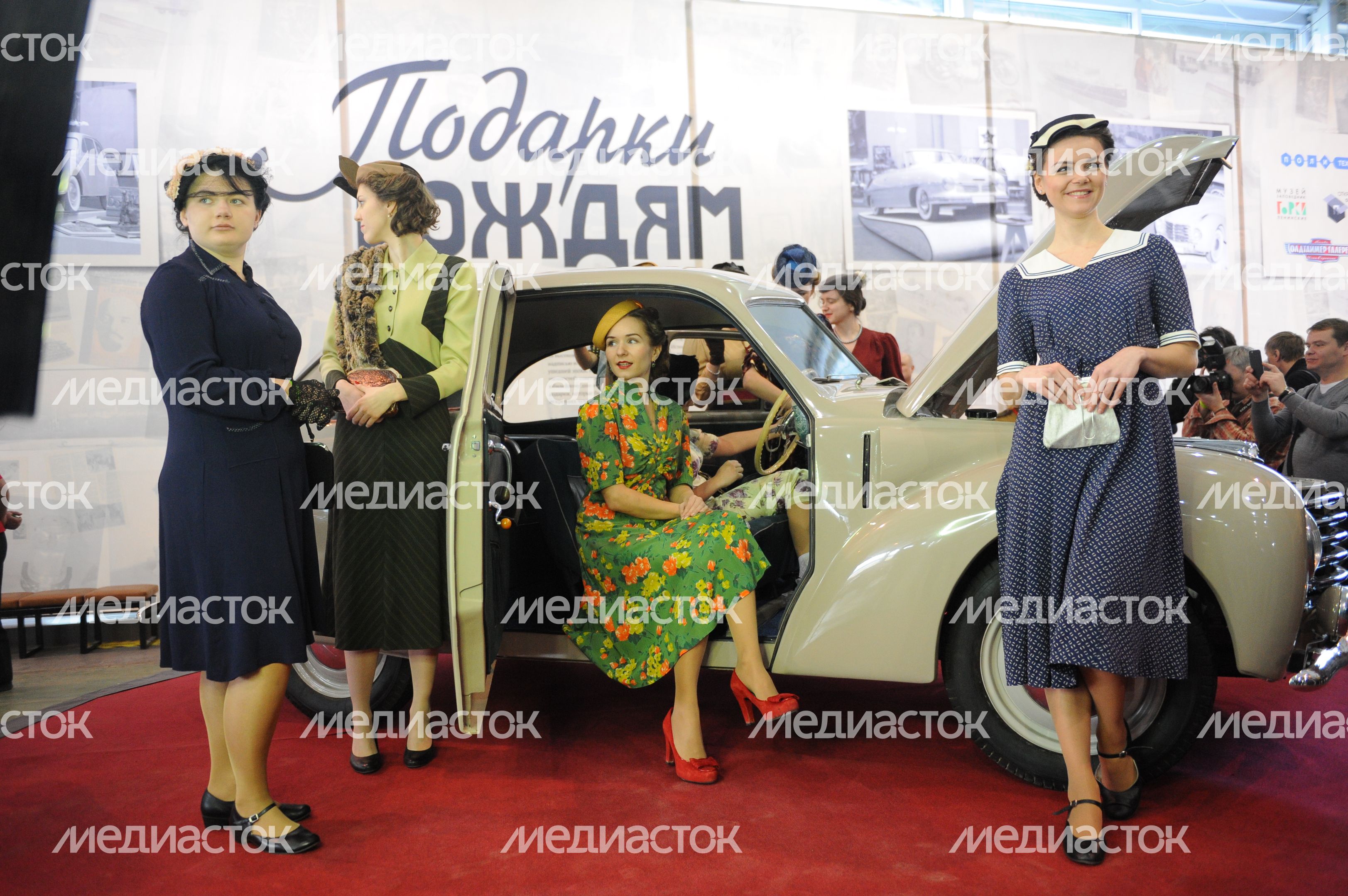 Выставка старинных автомобилей «Олдтаймер-Галерея» в парке Сокольники Выставка старинных автомобилей «Олдтаймер-Галерея» в парке Сокольники