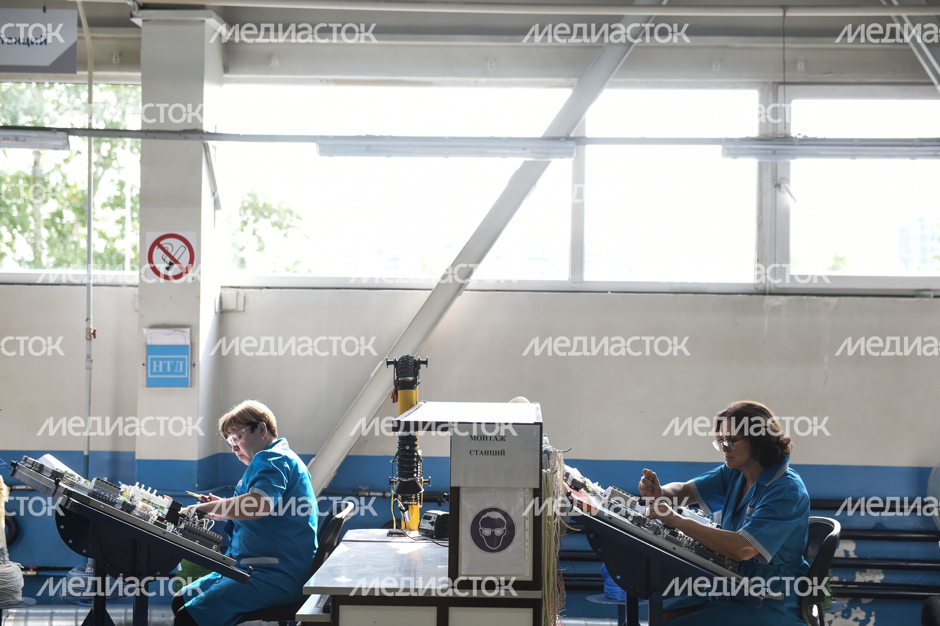 Экскурсия для студентов на производство Мослифт