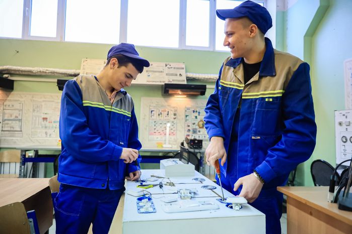 Посещение Губернатором Павлово-Посадского Техникума