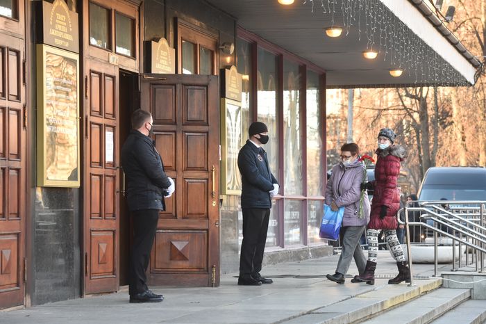 Церемония прощания с Арменом Джигарханяном в Москве